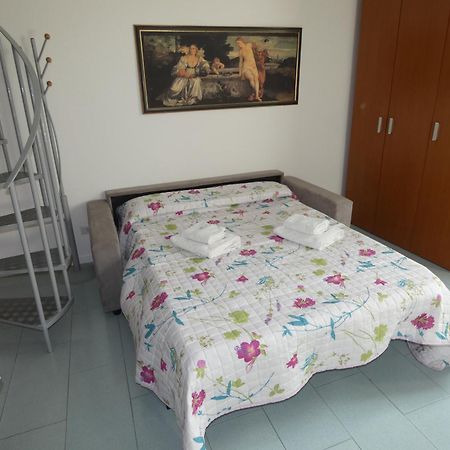 Apartamento House Sasanelli Bari Exterior foto