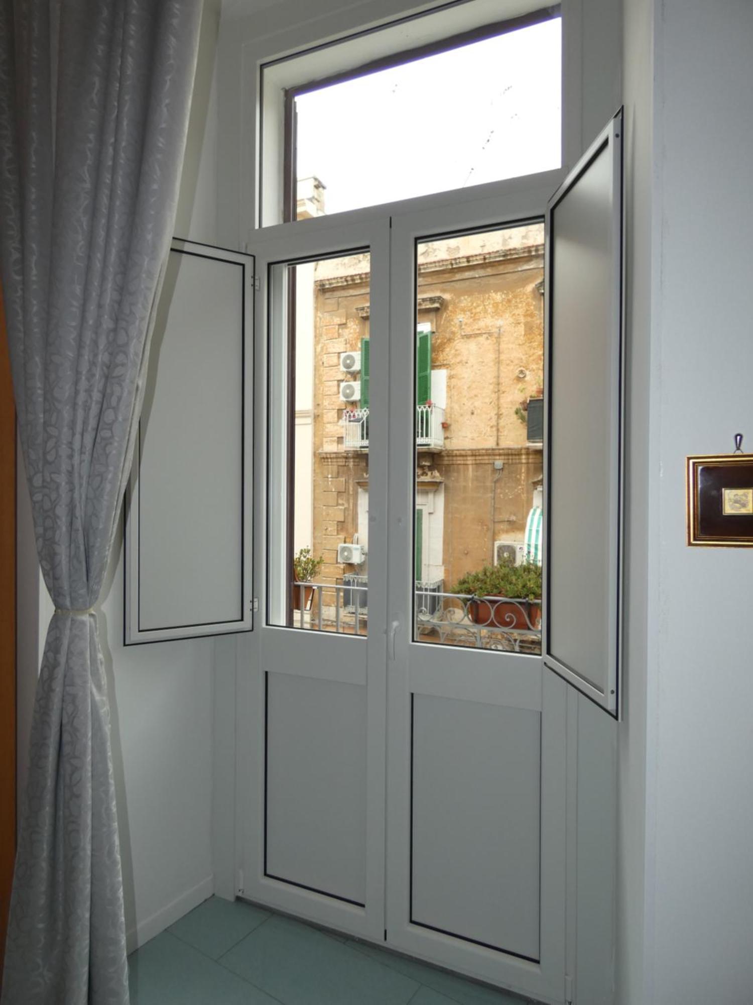 Apartamento House Sasanelli Bari Exterior foto